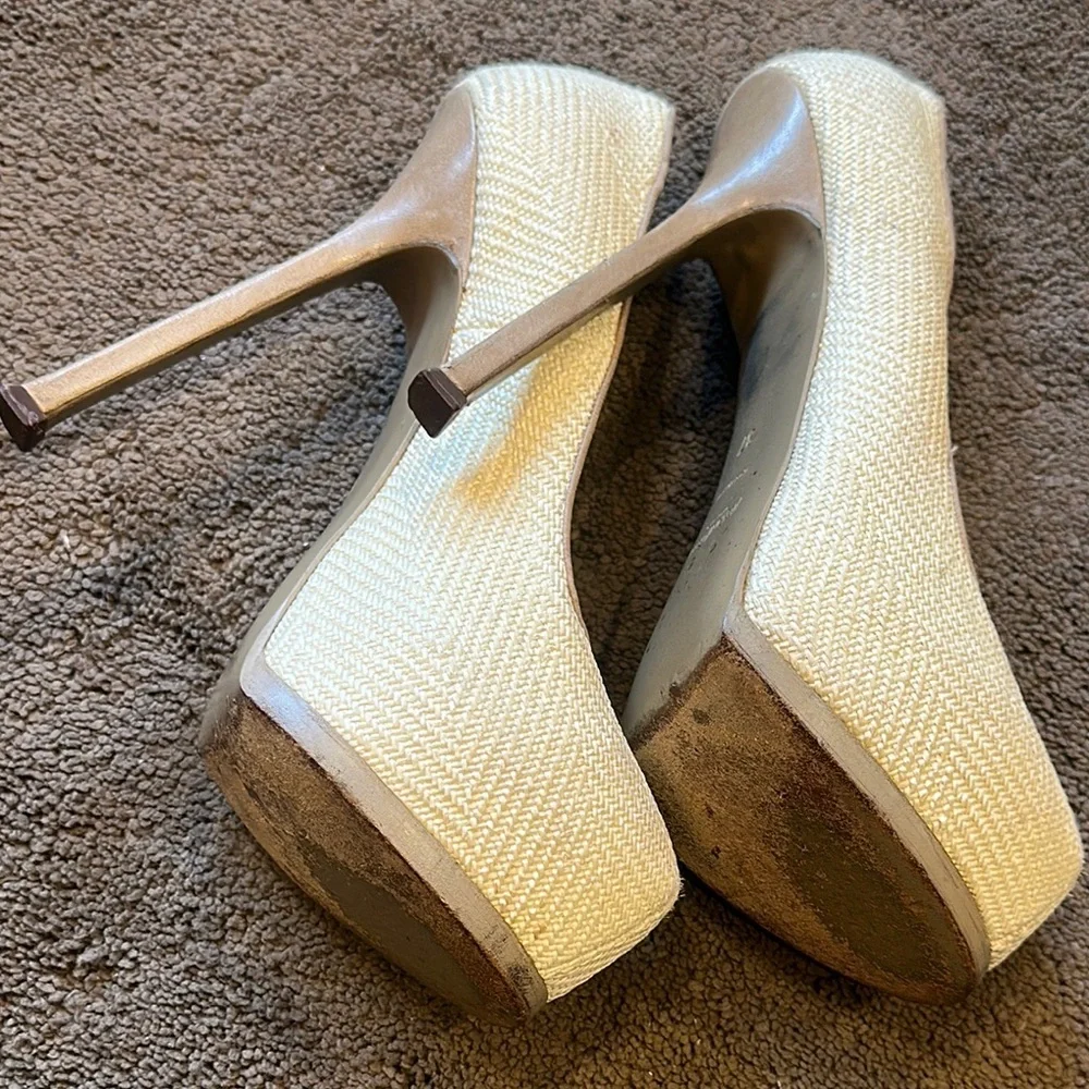 Yves Saint Laurent Women's Cream Pumps - Authentic - Picture 6 of 12